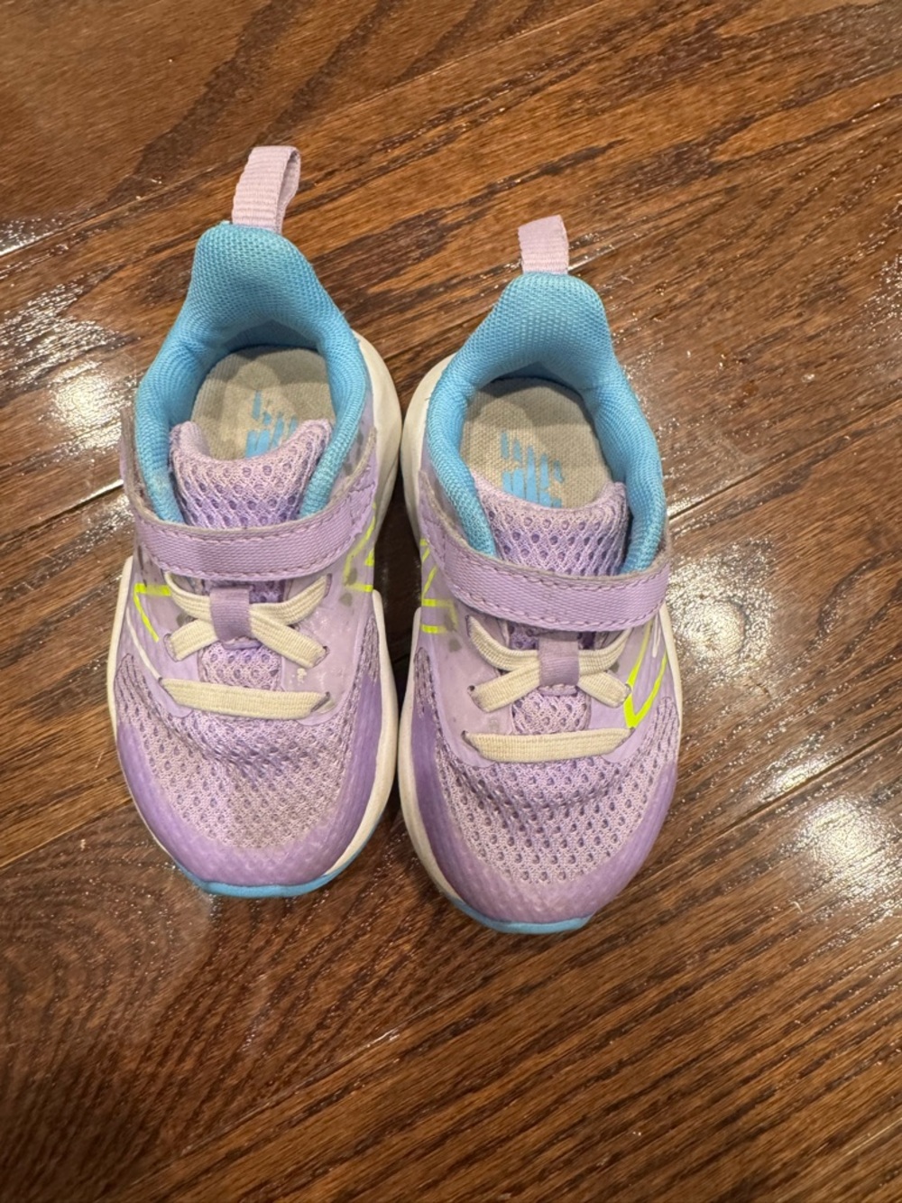 New Balance Kids Lightweight Lavender Athletic Sneakers with Blue Lining - Picture 10 of 11